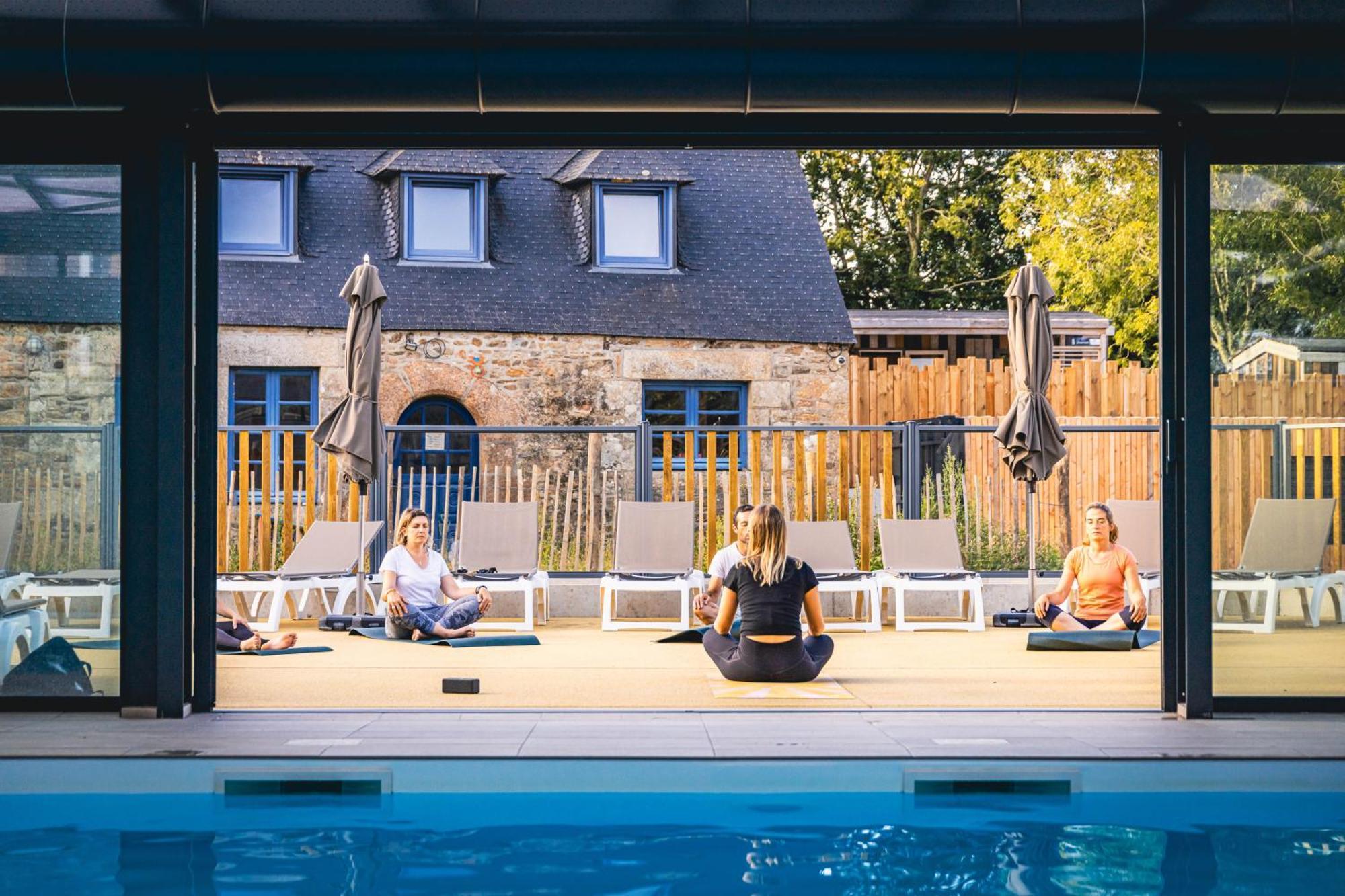 Camping maeva Respire Le Village Perrosien Extérieur photo
